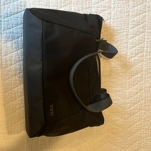 YETI Crossroads Tote Bag 16L